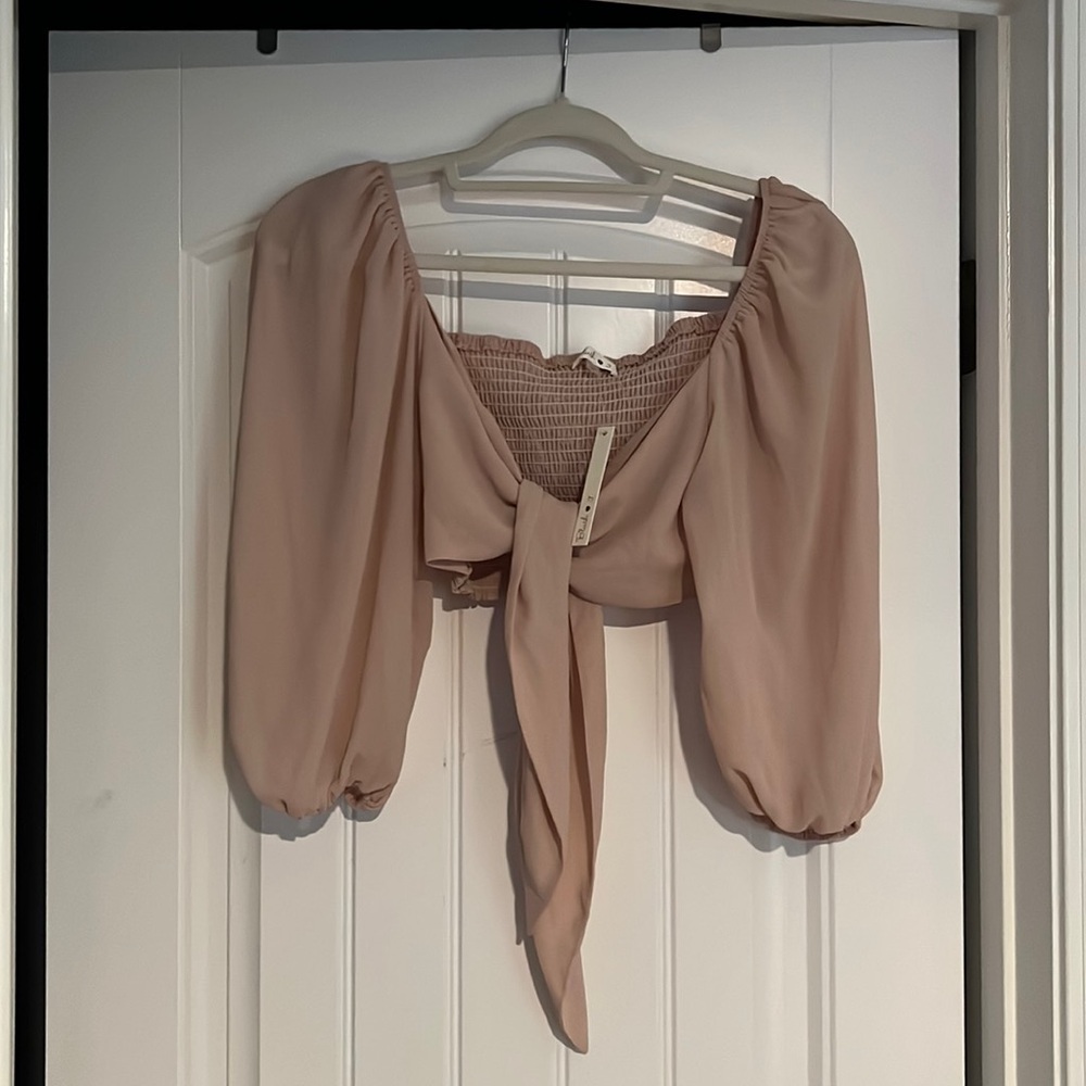 OOTDFash tie front crop top